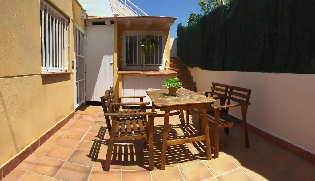 Casa Independiente-Garden-Views-2 Bedrooms Barcelona